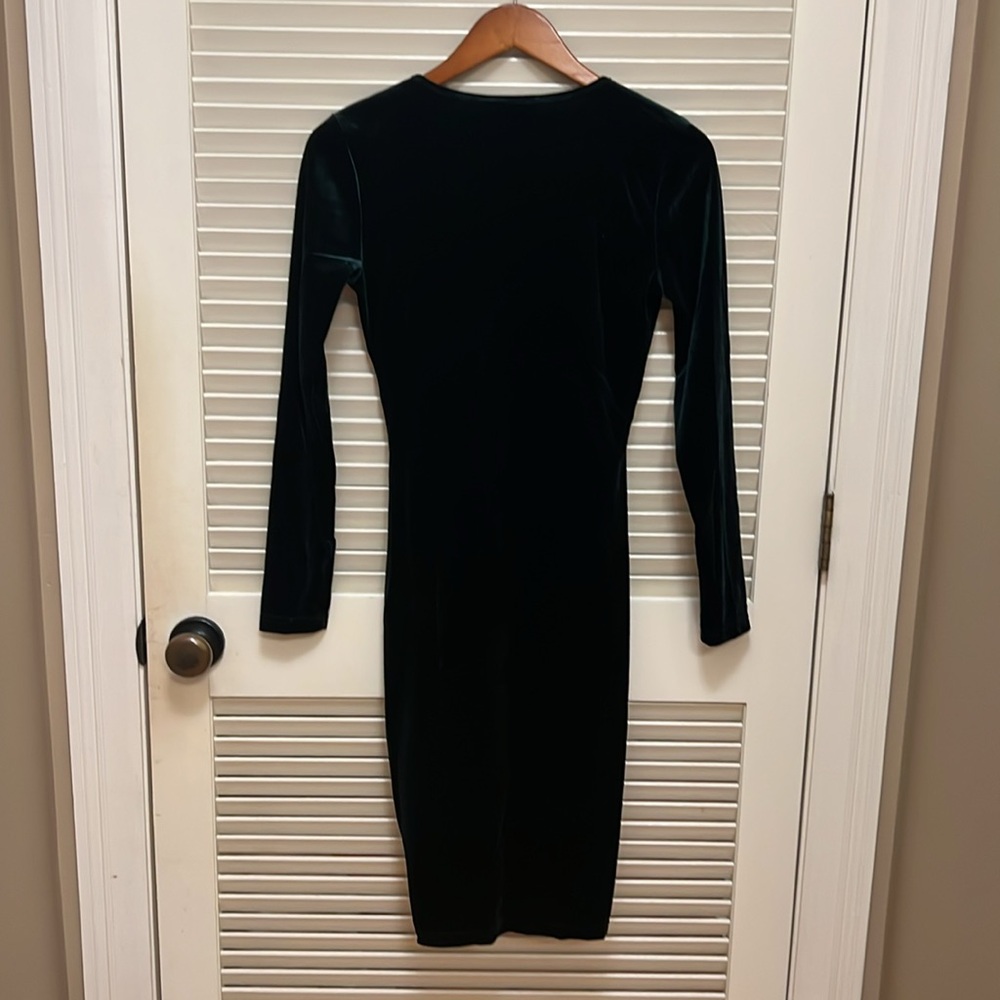 Huhot Velvet Cocktail Dress in Deep Green, Size Small, EUC - Picture 9 of 17